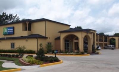 Muskogee Inn & Suites