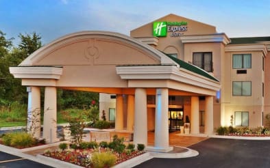 Holiday Inn Express & Suites Muskogee